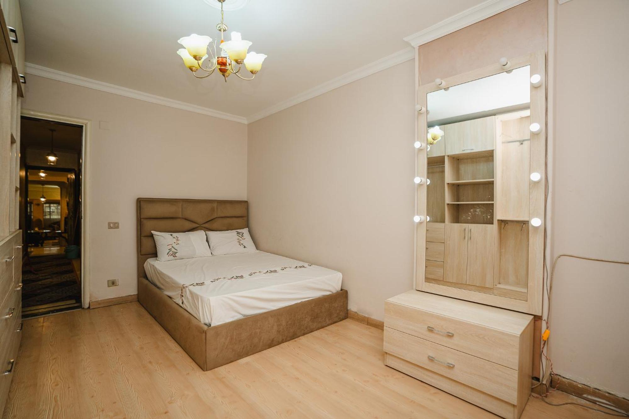 Elegant In Mohandessin Apartment Cairo
